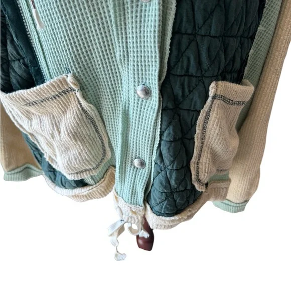 Green and Cream Quilted Hooded Jacket L Pol - Picture 5 of 5